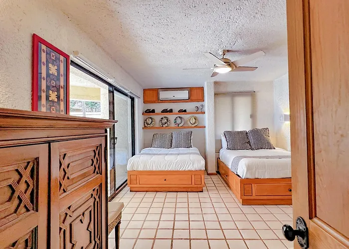 & Oceanfront Terrasol Condo, 2 Pools & Patio *