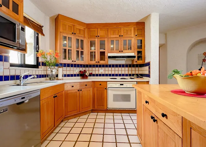 & Oceanfront Terrasol Condo, 2 Pools & Patio Apartment *