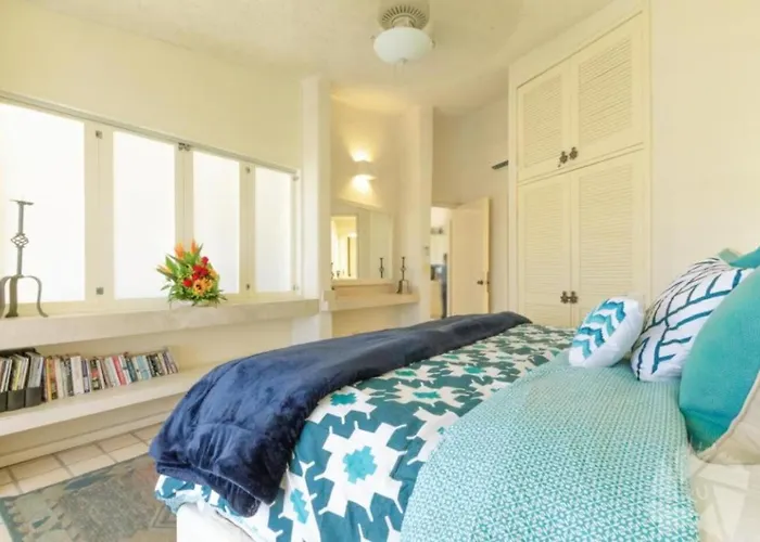 Apartment & Oceanfront Terrasol Condo, 2 Pools & Patio Cabo San Lucas