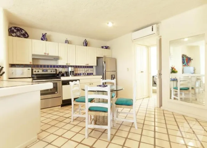 & Oceanfront Terrasol Condo, 2 Pools & Patio *