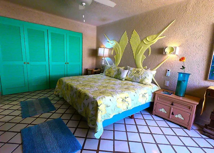 & Oceanfront Terrasol Condo, 2 Pools & Patio