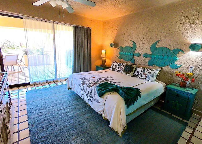 Apartment & Oceanfront Terrasol Condo, 2 Pools & Patio *