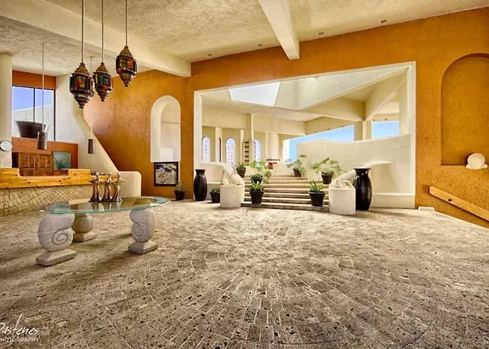 & Oceanfront Terrasol Condo, 2 Pools & Patio Apartment *