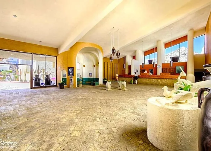 & Oceanfront Terrasol Condo, 2 Pools & Patio *