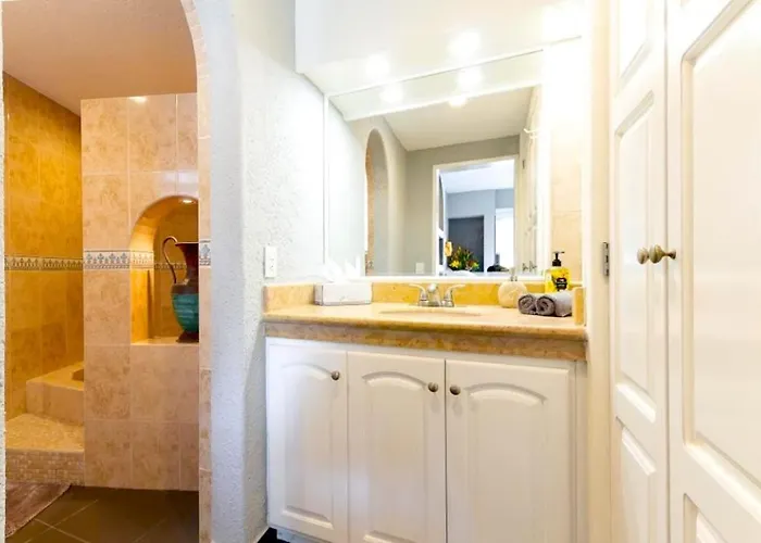 & Oceanfront Terrasol Condo, 2 Pools & Patio Apartment