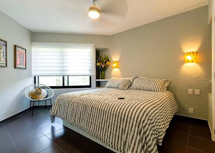 & Oceanfront Terrasol Condo, 2 Pools & Patio Apartment *