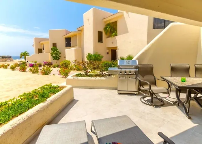 & Oceanfront Terrasol Condo, 2 Pools & Patio *