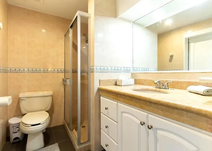 & Oceanfront Terrasol Condo, 2 Pools & Patio