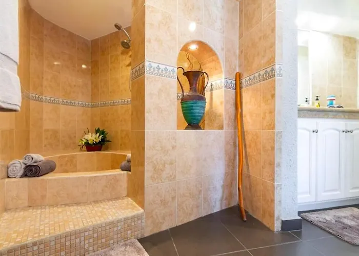 Apartment & Oceanfront Terrasol Condo, 2 Pools & Patio Cabo San Lucas