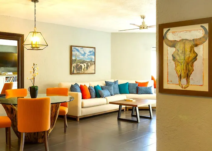 & Oceanfront Terrasol Condo, 2 Pools & Patio