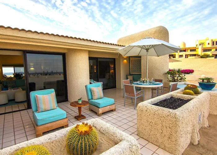 Apartment & Oceanfront Terrasol Condo, 2 Pools & Patio *