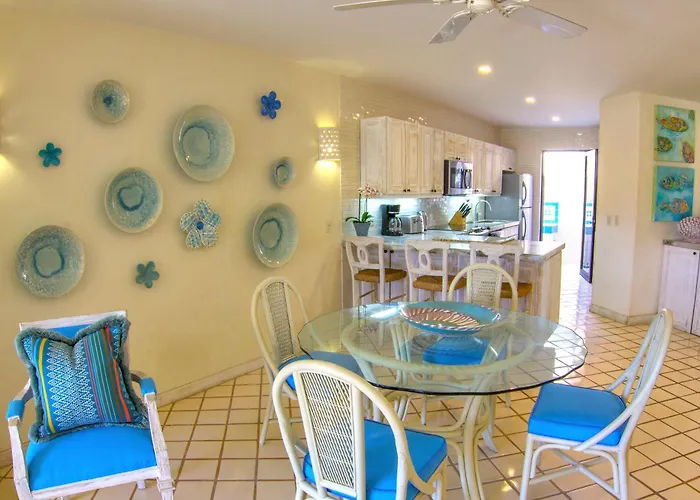 & Oceanfront Terrasol Condo, 2 Pools & Patio *