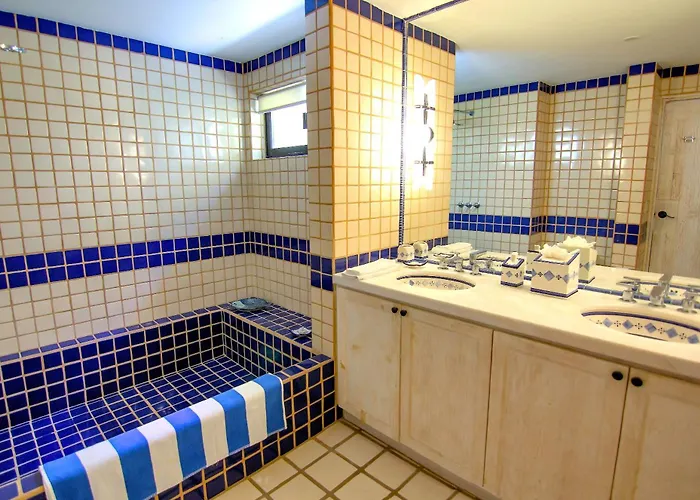 Apartment & Oceanfront Terrasol Condo, 2 Pools & Patio Cabo San Lucas
