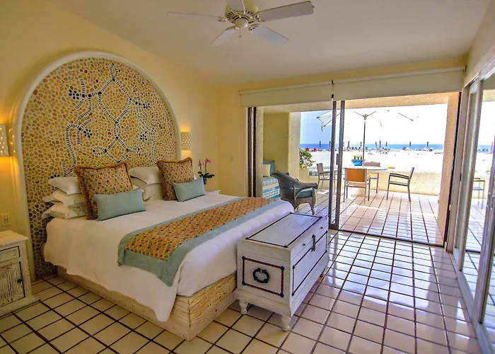 Apartment & Oceanfront Terrasol Condo, 2 Pools & Patio